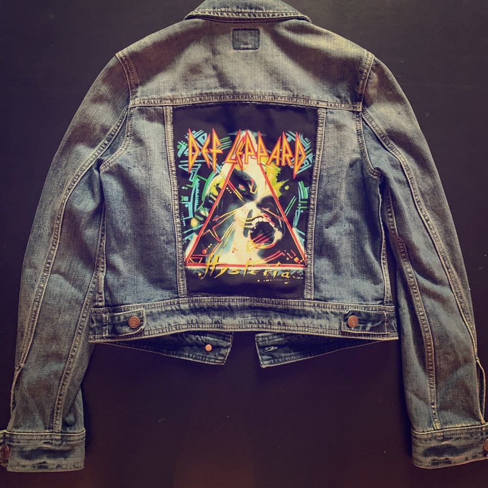 American Eagle distressed denim jacket
